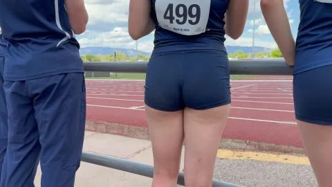 Vpl ass teen in tight shorts candid video